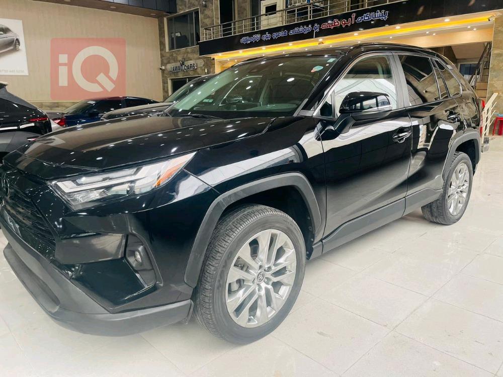 تۆیۆتا ڕاڤ 4